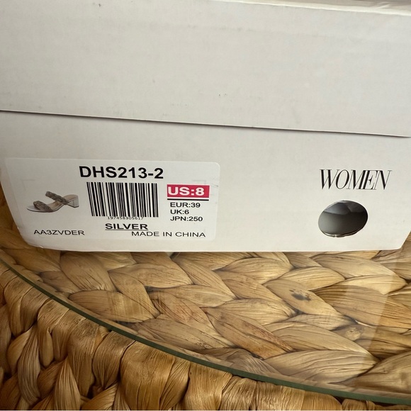 Dream Pairs Women's Silver Sandals - Picture 5 of 5